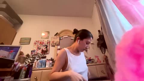 kittyluvx online show from February 2025 08:50:02 PM