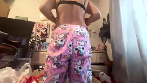 kittyluvx online show from February 2025 06:23:02 PM
