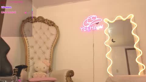 Kitty  online show from November 2025 11:43:02 AM