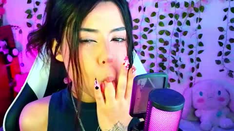 Snapshot of kittyuwu_ chatting on October 2025 10:25:01 AM Kittyuwu online show from October 2025 10:25:01 AM