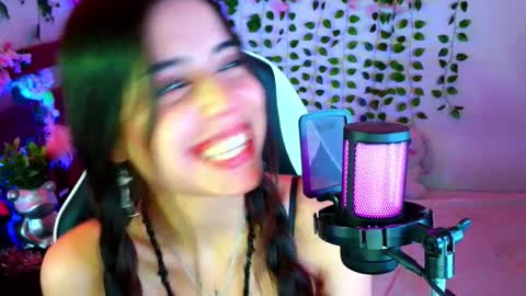 Snapshot of kittyuwu_ chatting on November 2025 07:04:02 PM Kittyuwu online show from November 2025 07:04:02 PM