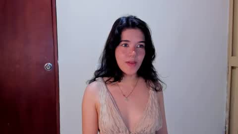 kiwi_mmm online show from January 2025 11:08:01 PM