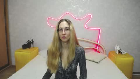 Snapshot of klaryevans chatting on September 2025 05:12:01 AM Klary online show from September 2025 05:12:01 AM