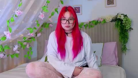 Snapshot of klee_love chatting on October 2025 04:35:01 AM Klee online show from October 2025 04:35:01 AM