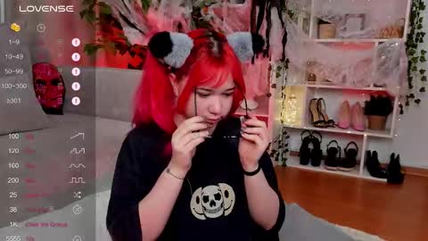 Snapshot of klee_love chatting on October 2025 04:42:01 AM Klee online show from October 2025 04:42:01 AM