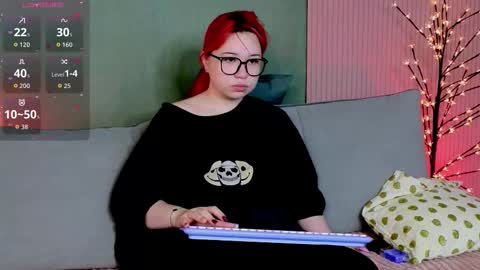 Snapshot of klee_love chatting on November 2025 05:06:01 AM Klee online show from November 2025 05:06:01 AM