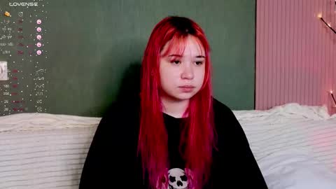 Snapshot of klee_love chatting on November 2025 04:34:02 AM Klee online show from November 2025 04:34:02 AM