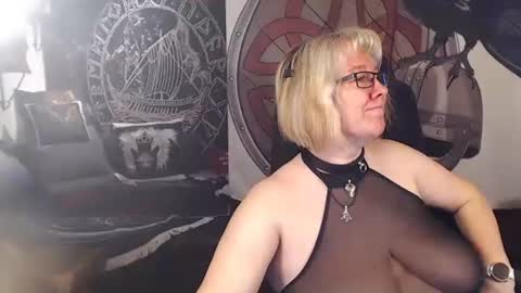 Snapshot of kleiner_teufel chatting on February 2025 08:18:02 AM Michelle online show from February 2025 08:18:02 AM