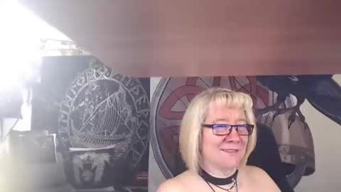 Snapshot of kleiner_teufel chatting on February 2025 05:58:02 PM Michelle online show from February 2025 05:58:02 PM