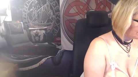 Snapshot of kleiner_teufel chatting on February 2025 07:56:01 AM Michelle online show from February 2025 07:56:01 AM