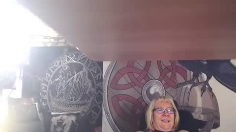 Snapshot of kleiner_teufel chatting on February 2025 05:53:01 PM Michelle online show from February 2025 05:53:01 PM