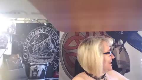 Snapshot of kleiner_teufel chatting on March 2025 12:37:02 PM Michelle online show from March 2025 12:37:02 PM