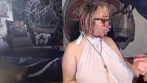 Snapshot of kleiner_teufel chatting on October 2025 06:19:01 AM Michelle online show from October 2025 06:19:01 AM