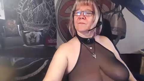 Snapshot of kleiner_teufel chatting on November 2025 07:31:02 AM Michelle online show from November 2025 07:31:02 AM