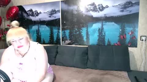 Kleosnow online show from March 2025 05:50:01 PM