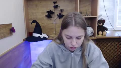 klerkarina online show from November 2025 06:23:01 AM