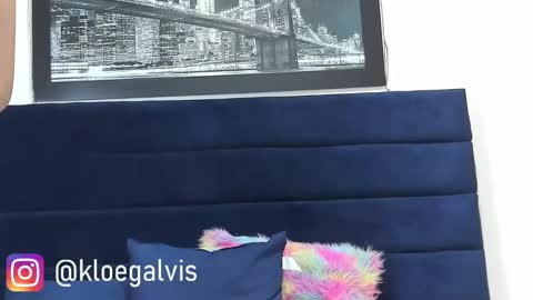 Snapshot of kloe_squirts chatting on October 2025 02:40:02 AM KLOE online show from October 2025 02:40:02 AM