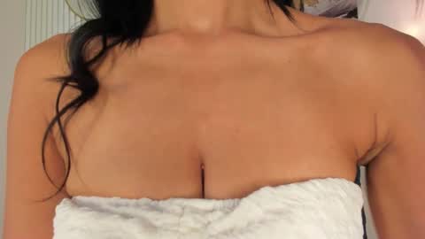 Kloeh online show from November 2025 08:12:01 PM