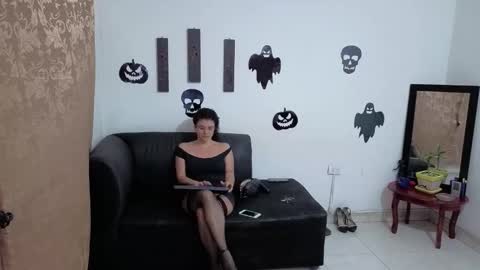 Snapshot of kloewolf chatting on October 2025 10:25:01 AM Kloe online show from October 2025 10:25:01 AM