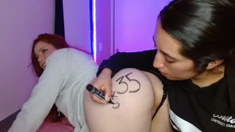 Snapshot of klohe_and_samantha chatting on October 2025 10:20:02 PM klohe and samantha online show from October 2025 10:20:02 PM