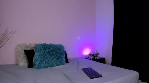 Kloe  online show from February 2025 11:56:02 PM