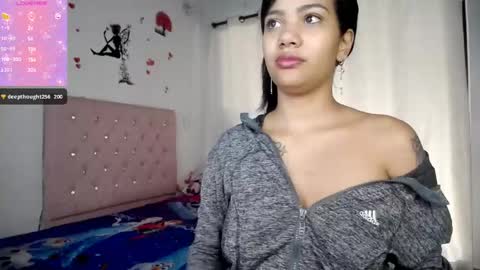 Valen online show from February 2025 01:39:02 PM