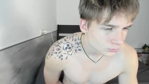 Snapshot of knotsiemens chatting on October 2025 02:26:02 AM Adam online show from October 2025 02:26:02 AM