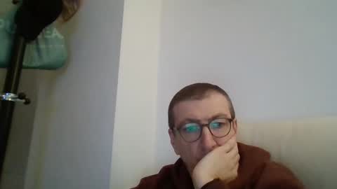 JUAN CARLOS online show from February 2025 06:34:02 PM