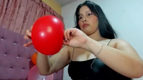 Snapshot of konie_hot chatting on October 2025 02:11:02 AM konie Diaz online show from October 2025 02:11:02 AM