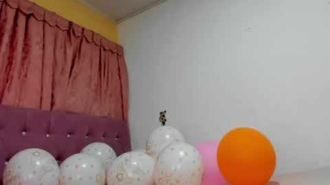 Snapshot of konie_hot chatting on November 2025 10:15:02 PM konie Diaz online show from November 2025 10:15:02 PM