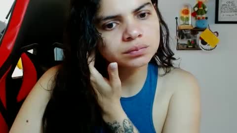 Karoll online show from December 2024 04:36:01 PM