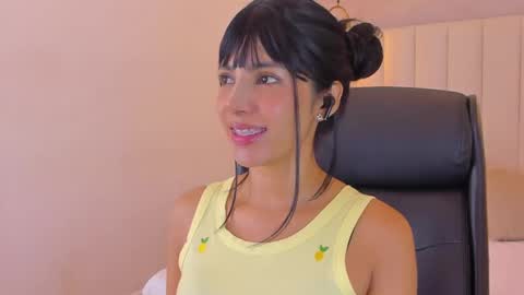 Snapshot of kosmic_21 chatting on October 2025 01:34:02 PM K O S M I C online show from October 2025 01:34:02 PM