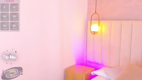 Snapshot of kosmic_21 chatting on November 2025 01:44:02 PM K O S M I C online show from November 2025 01:44:02 PM