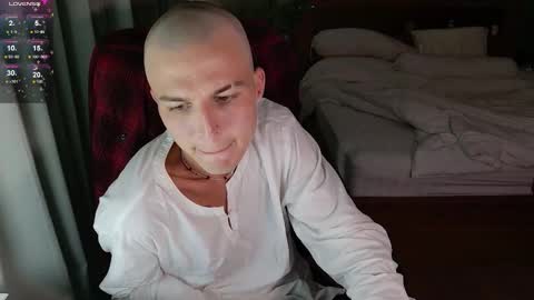 Danny online show from December 2025 08:40:02 AM