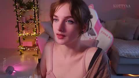 Snapshot of kottyaa_ch chatting on October 2025 12:58:01 PM Kottyaa cb FOLLOWING online show from October 2025 12:58:01 PM