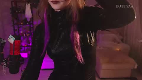 Snapshot of kottyaa_ch chatting on October 2025 07:37:01 PM Kottyaa cb FOLLOWING online show from October 2025 07:37:01 PM