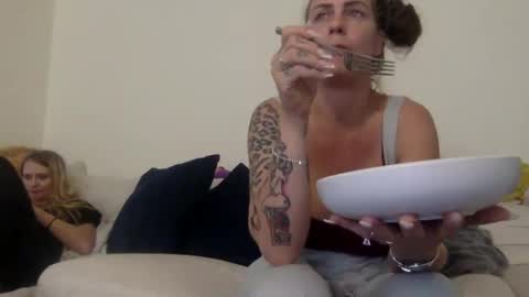 Snapshot of koyoteej chatting on February 2025 07:38:02 PM koyoteej online show from February 2025 07:38:02 PM