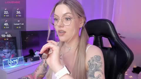 Jess online show from September 2025 03:39:02 PM