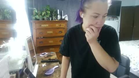 Snapshot of kreamyk420 chatting on November 2025 05:26:02 PM kreamyk420 online show from November 2025 05:26:02 PM