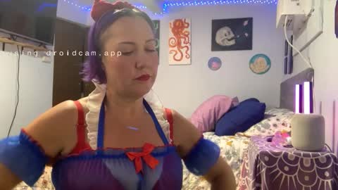 Snapshot of kreamyk420 chatting on November 2025 11:32:01 PM kreamyk420 online show from November 2025 11:32:01 PM