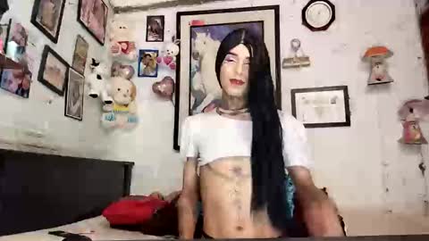 Snapshot of krisstal703358 chatting on November 2025 04:17:02 PM krisstal703358 online show from November 2025 04:17:02 PM