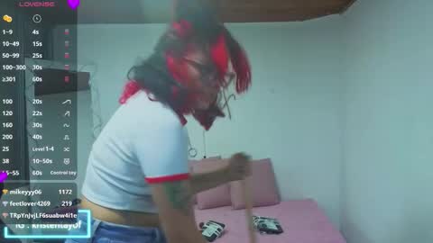 kristen_tay online show from October 2025 03:51:02 PM