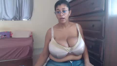 KristinaMilan online show from November 2025 03:02:01 PM