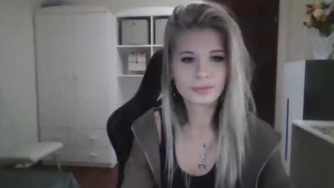 KristineAmore online show from September 2025 02:11:02 PM