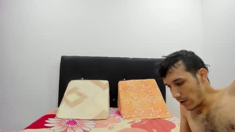 Zoe  Andrew online show from October 2025 12:55:01 AM