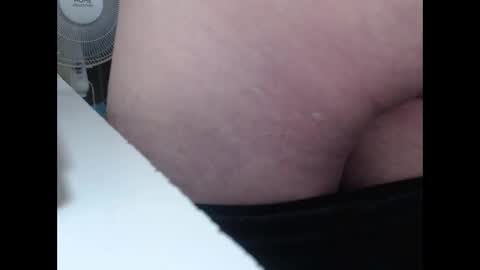 Snapshot of krumpy14 chatting on November 2025 01:21:02 PM krumpy14 horny grandad online show from November 2025 01:21:02 PM