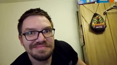 Snapshot of kryptoni18435 chatting on November 2025 10:30:01 PM Tommy online show from November 2025 10:30:01 PM