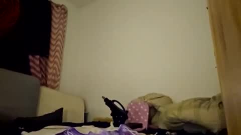 Snapshot of kryptoni18435 chatting on November 2025 02:11:01 AM Tommy online show from November 2025 02:11:01 AM