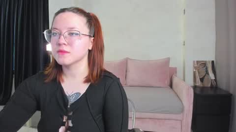 Snapshot of krysadapp chatting on September 2025 12:33:02 AM Krys online show from September 2025 12:33:02 AM