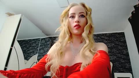 Snapshot of krystal_desire chatting on March 2025 01:26:02 PM krystal desire online show from March 2025 01:26:02 PM